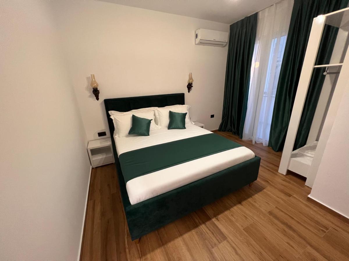 Illyrian Hotel Εξαμίλιο Εξωτερικό φωτογραφία