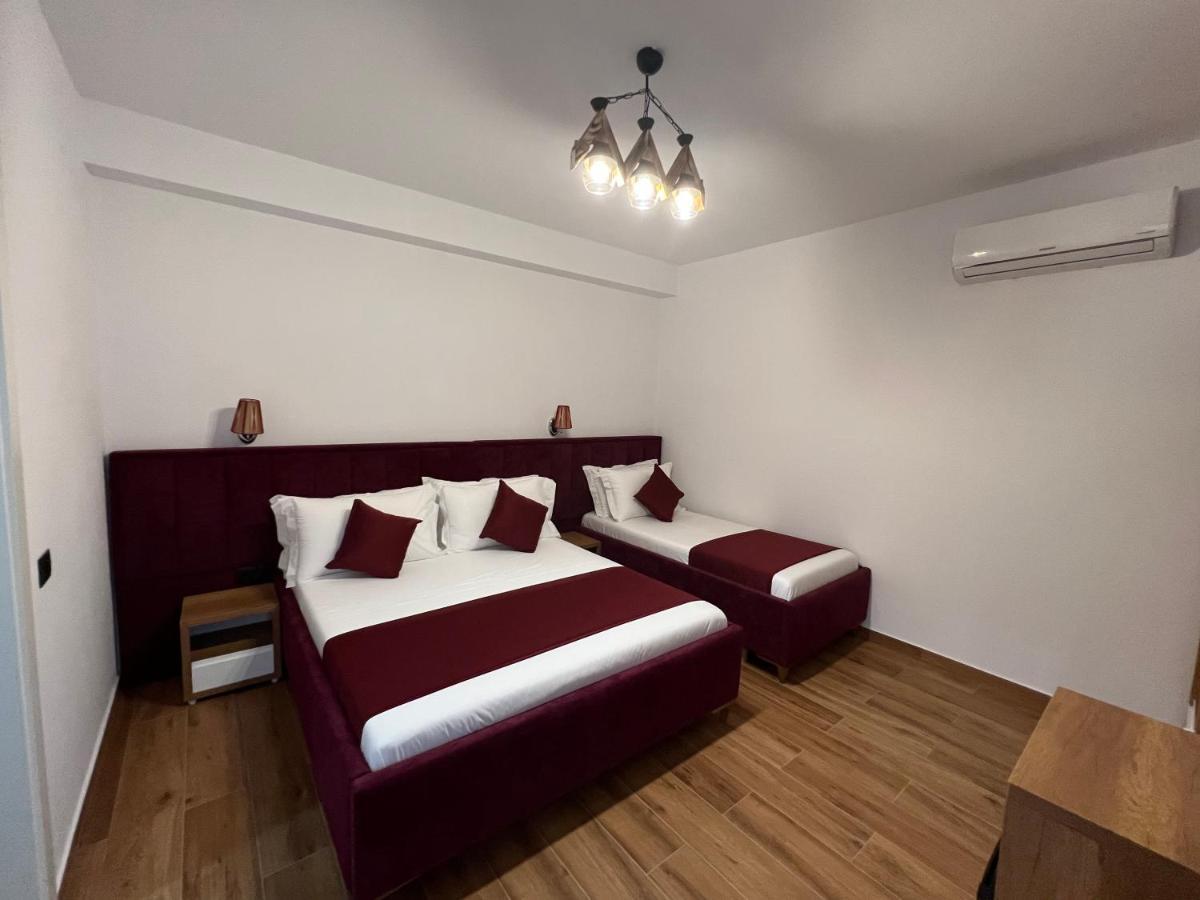 Illyrian Hotel Εξαμίλιο Εξωτερικό φωτογραφία
