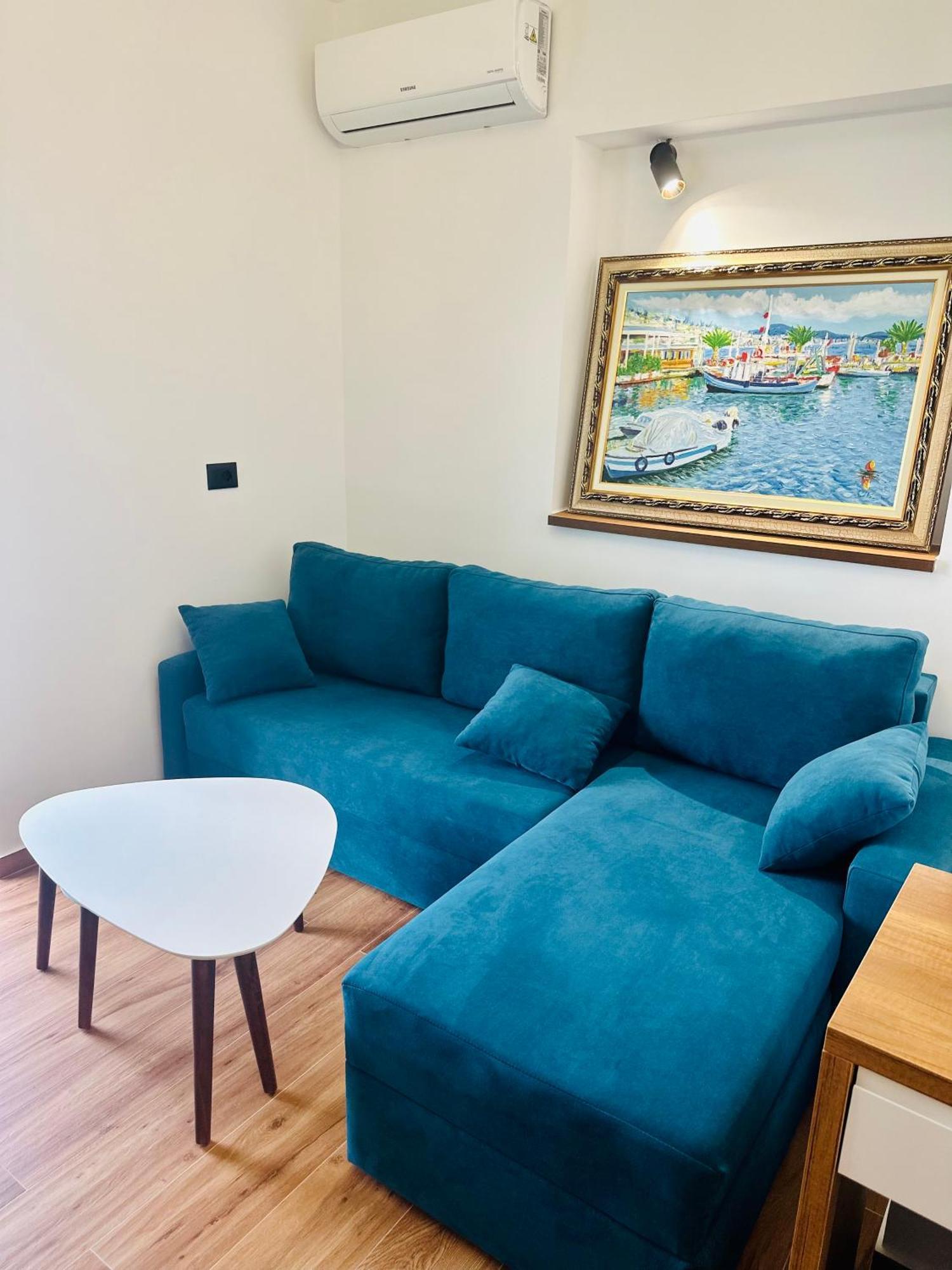 Illyrian Hotel Εξαμίλιο Εξωτερικό φωτογραφία