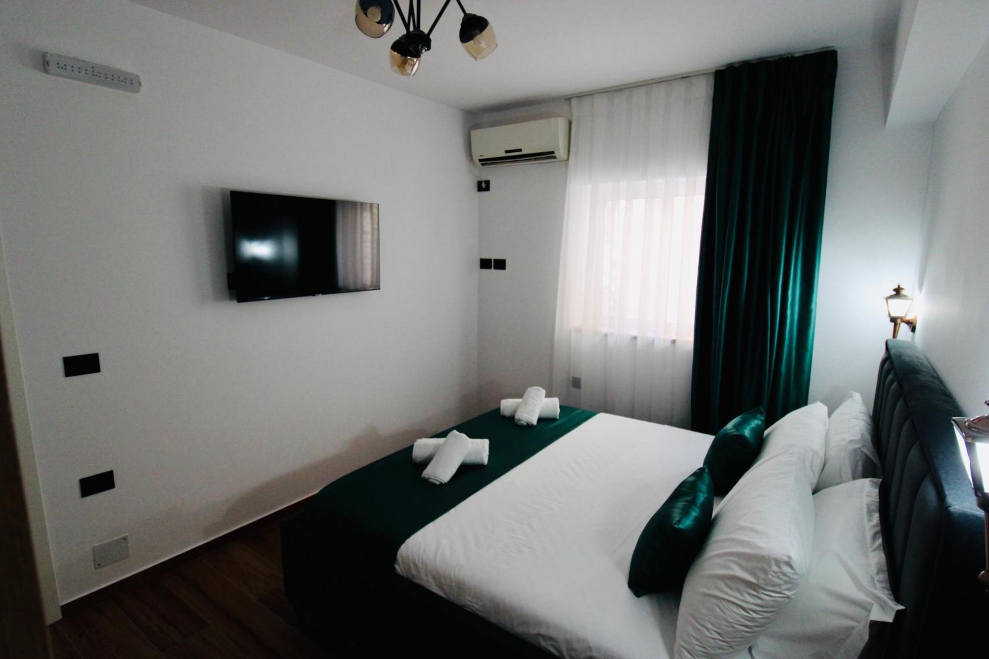 Illyrian Hotel Εξαμίλιο Εξωτερικό φωτογραφία