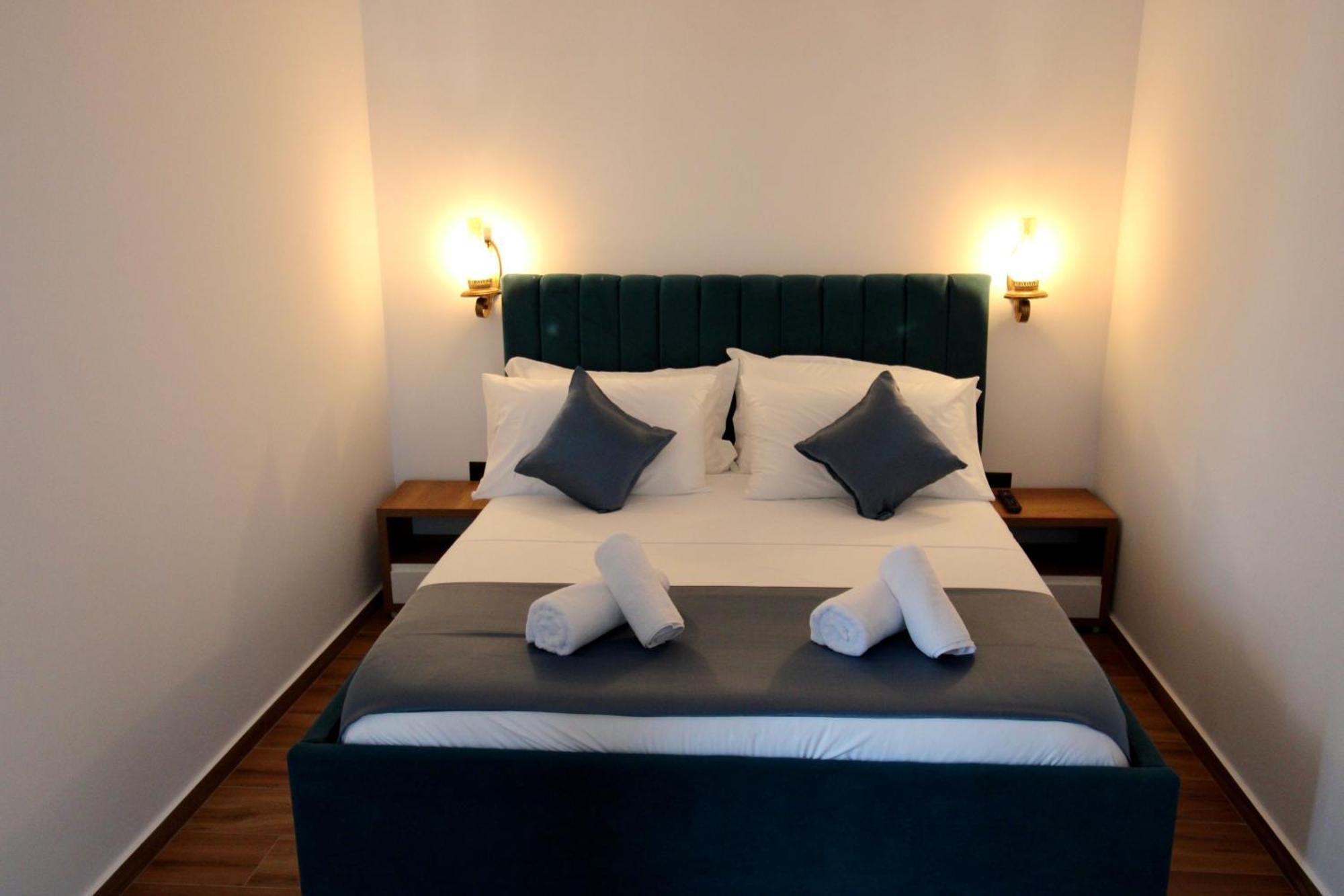 Illyrian Hotel Εξαμίλιο Εξωτερικό φωτογραφία