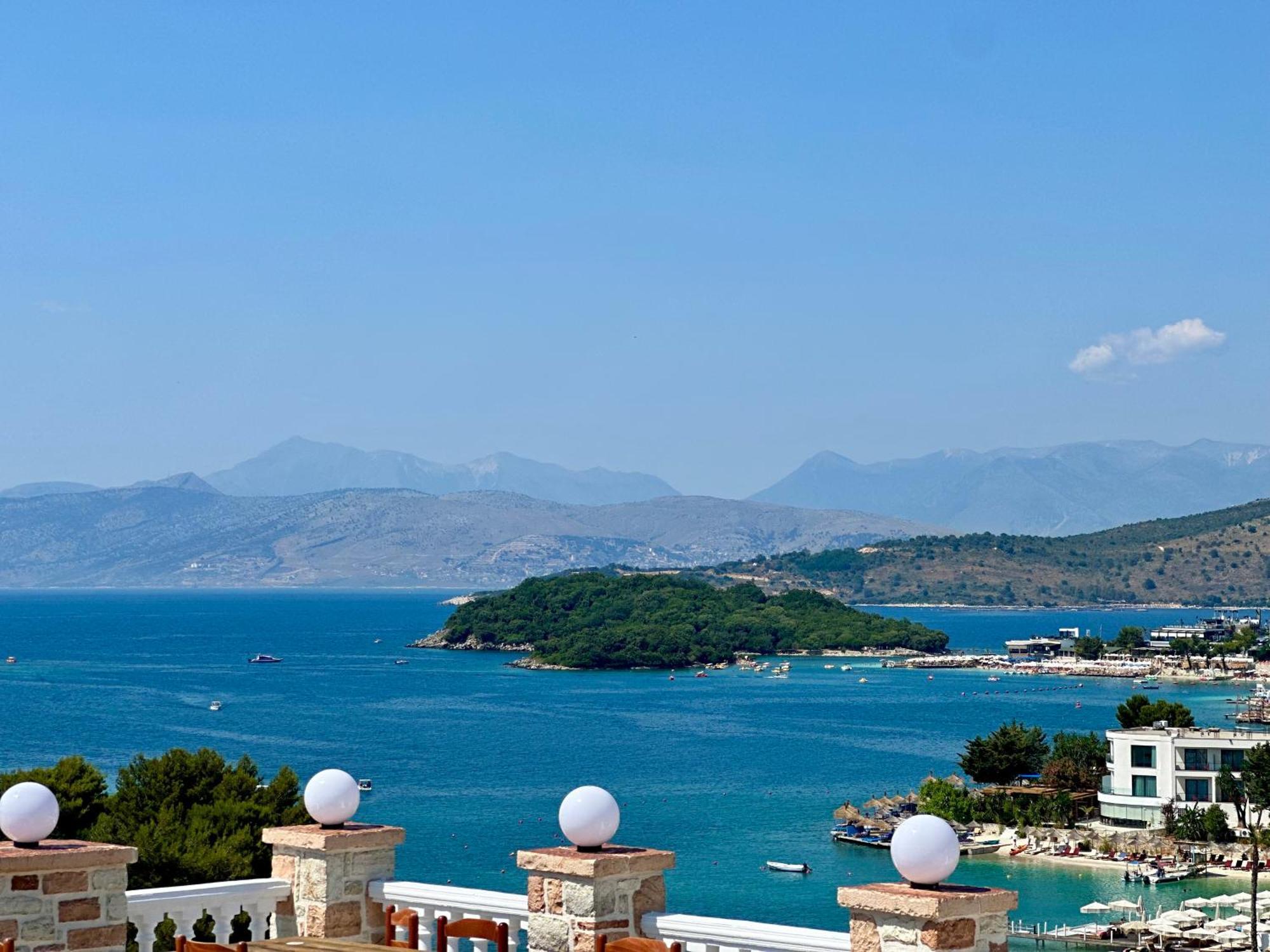 Illyrian Hotel Εξαμίλιο Εξωτερικό φωτογραφία