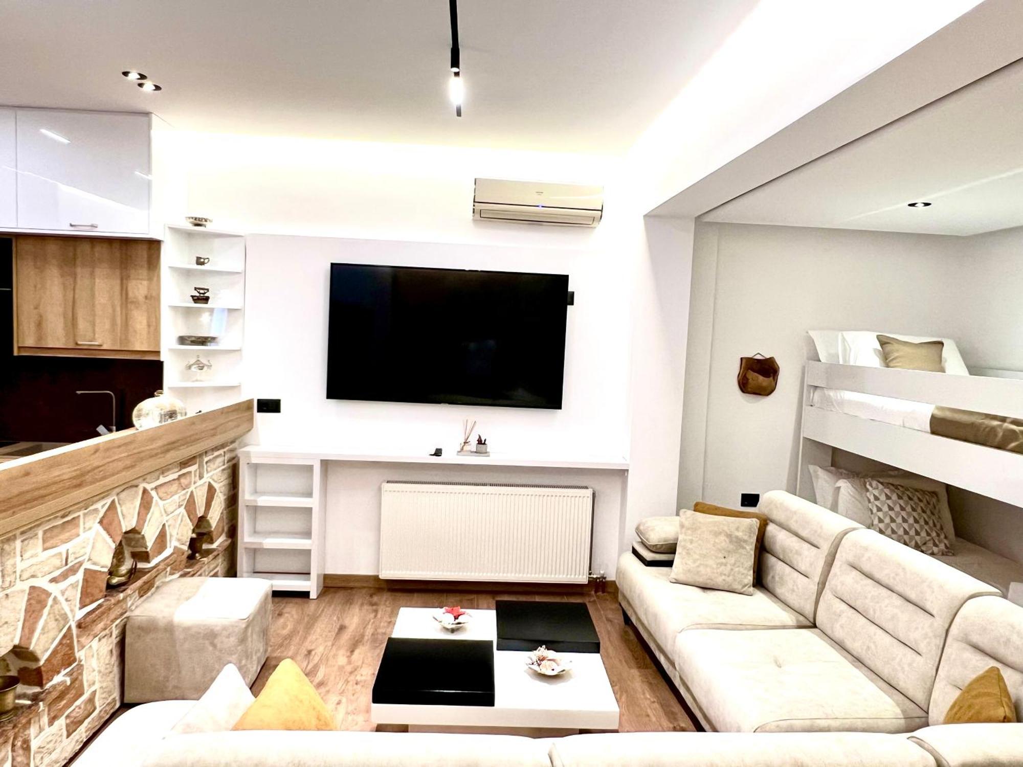 Illyrian Hotel Εξαμίλιο Εξωτερικό φωτογραφία