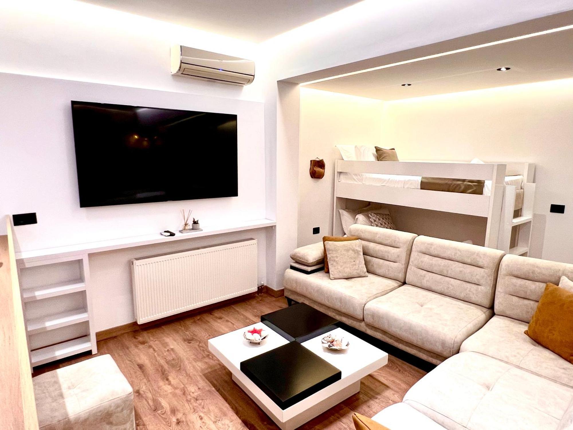 Illyrian Hotel Εξαμίλιο Εξωτερικό φωτογραφία
