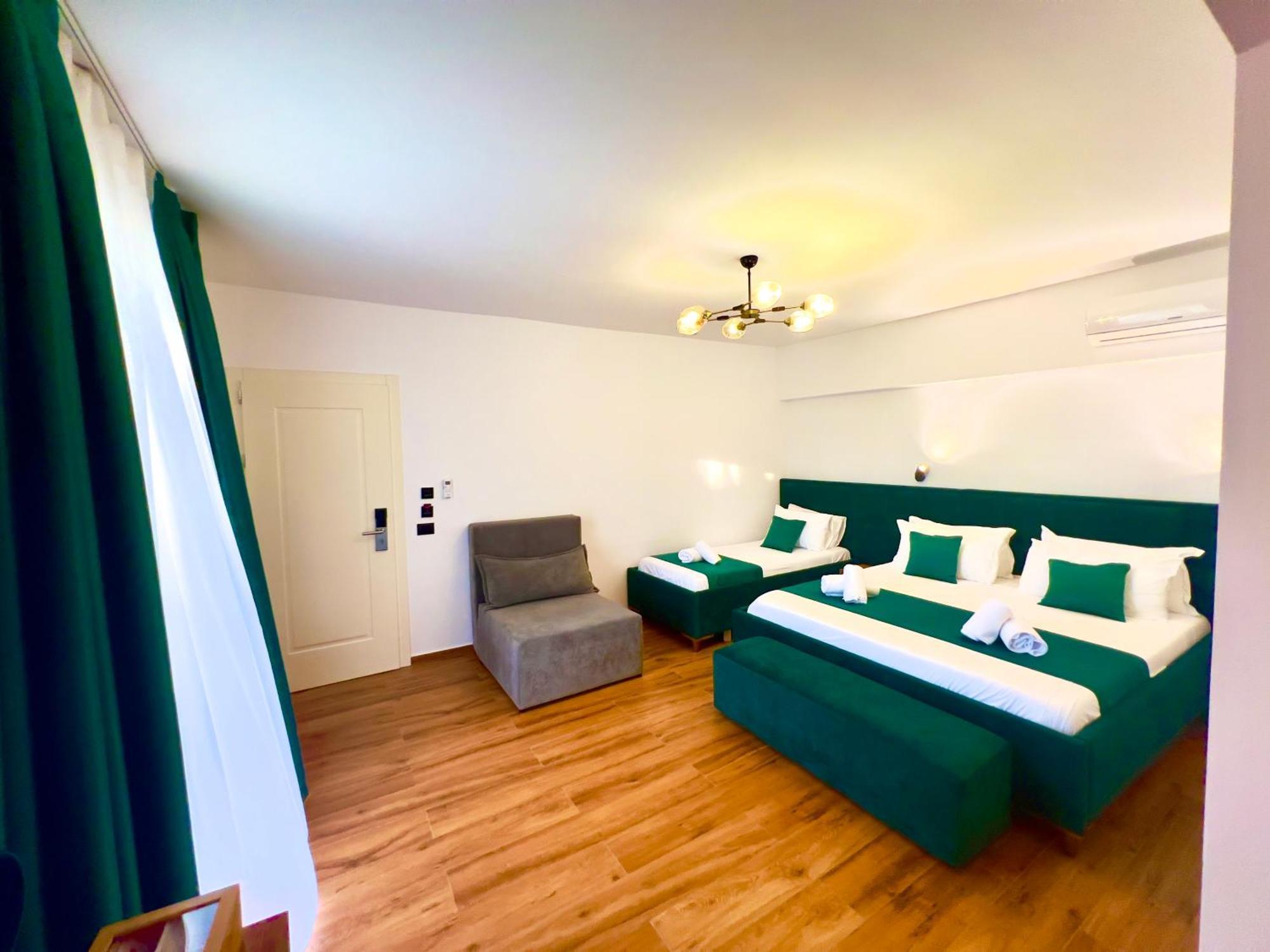 Illyrian Hotel Εξαμίλιο Εξωτερικό φωτογραφία