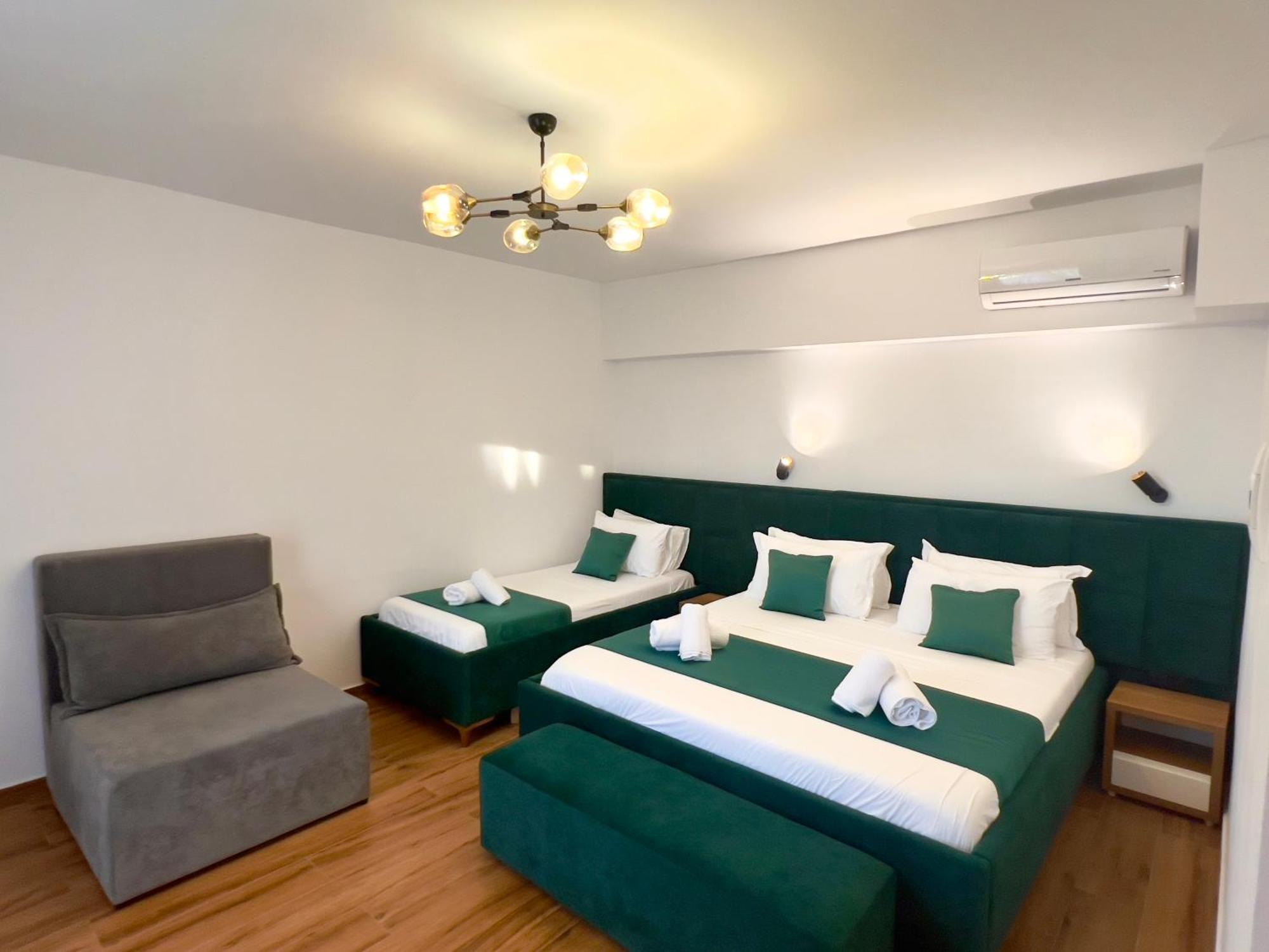 Illyrian Hotel Εξαμίλιο Εξωτερικό φωτογραφία